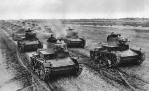 Historische Aufnahme polnischer 7TP-Panzer auf dem Marsch