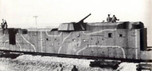 Artilleriewagen eines japanischen Panzerzuges Typ 94