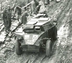 Referenz 18 zu Tarnfarben, taktischen Markierungen und Abzeichen der 6. Südafrikanischen Panzerdivision